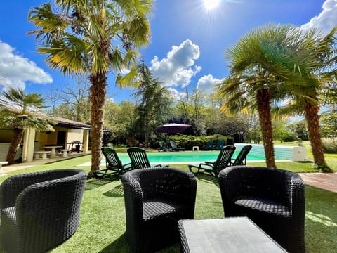 phare de chassiron | Outdoor pool | Seasonal outdoor pool, a heated pool, pool umbrellas, sun loungers