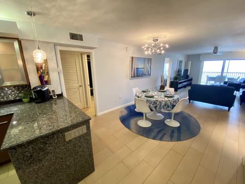 Dining area / Living room