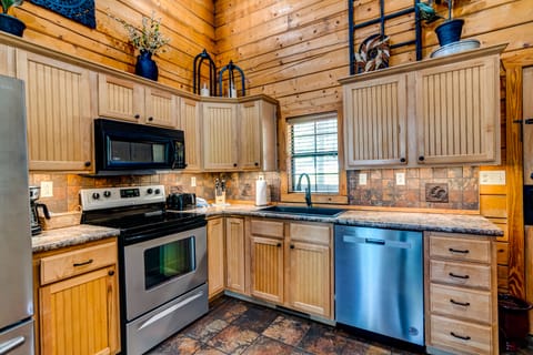 Full Kitchen