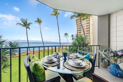 Wonderful Views from Oceanfront Lanai