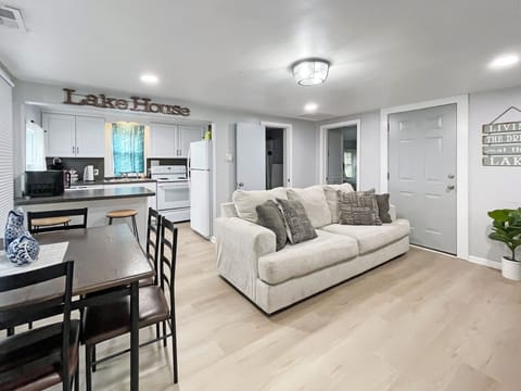 Open floorplan making it easy to enjoy your stay with the family