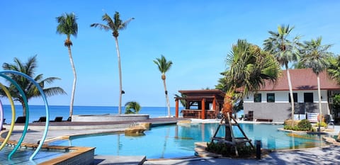 Outdoor pool, open 8 AM to 8 PM, sun loungers