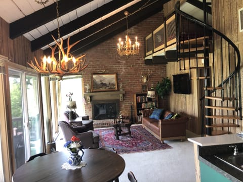 The dining area can accommodate 4-6 diners. The table extends when needed.