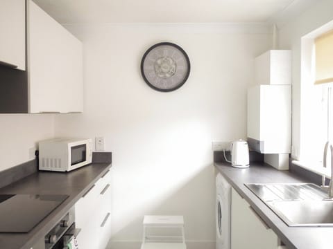 Kitchen | Rest-A-While, Freshwater