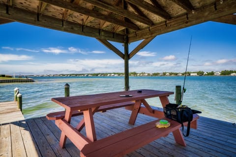 Enjoy fishing with gentle breezes and relaxing views.