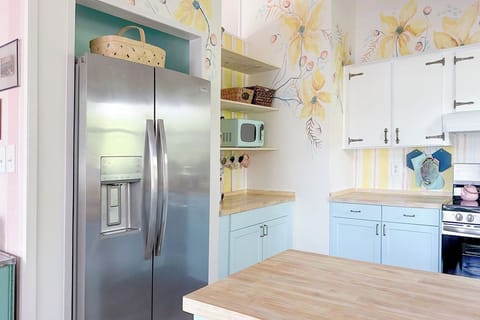 All the modern convienences - ice & water, dishwasher, microwave, etc.