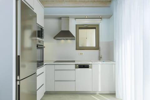 Features a fully equipped kitchen for culinary wonders.