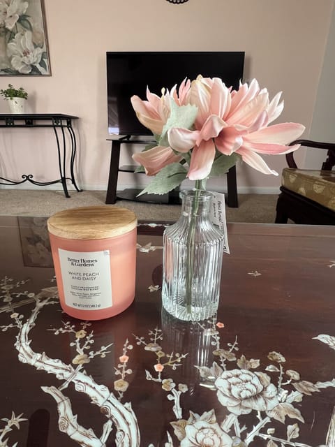 BEST VALUE IN TOWN! Spacious 2 Bedroom 1 Bath in heart of Downtown Cortez, CO House in Cortez