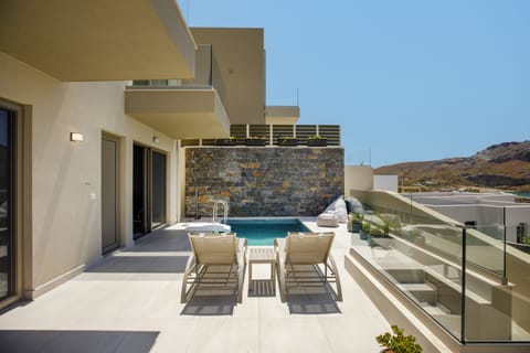 Sensory pool elements.