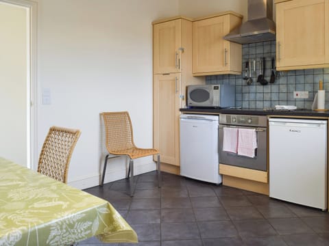 Kitchen/diner | Graham Cottage - Nene Valley Cottages, Clopton, near Kettering