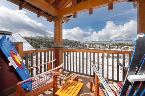 - Relax on the mountain-view balcony with ski-themed seating   - Take in snowy landscapes and fresh alpine air from your deck   - Perfect outdoor spot for après-ski relaxation and sunsets