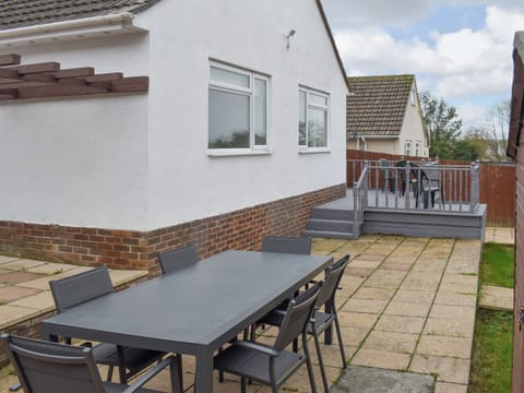 Sitting-out-area | Pilgrims Rest, Weymouth