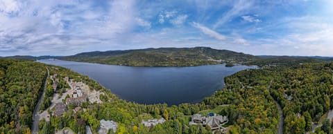 Drone shot of Lac and Mont Tremblant Views
