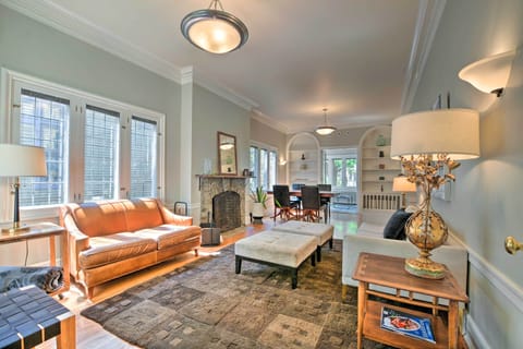 Oak Park Vacation Rental | 4BR | 1.5BA | 1,780 Sq Ft | Stairs Required