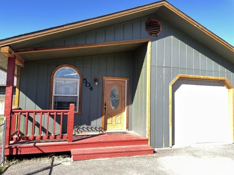 Welcome to Beartracks Retreat!
