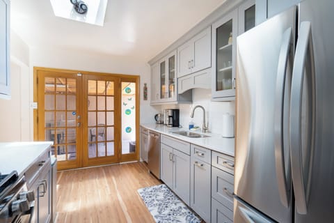 House (3 Bedrooms) | Property amenity