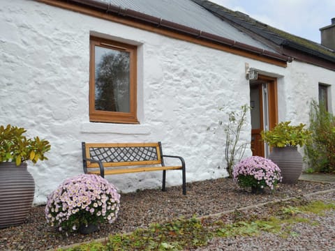 Exterior | Blackmill Cottages No 2 - Blackmill, Taynuilt, near Oban