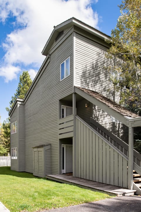 Exterior of the Complex. Unit A1 is located on the first level.