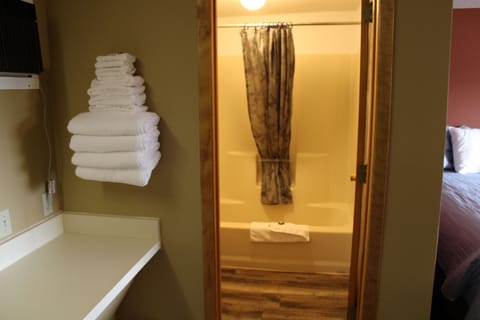 Shower, bidet, towels