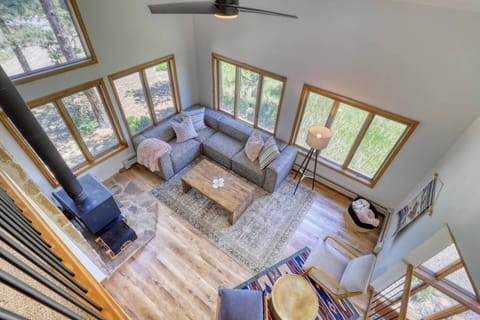 Welcome to Chalet Hillside