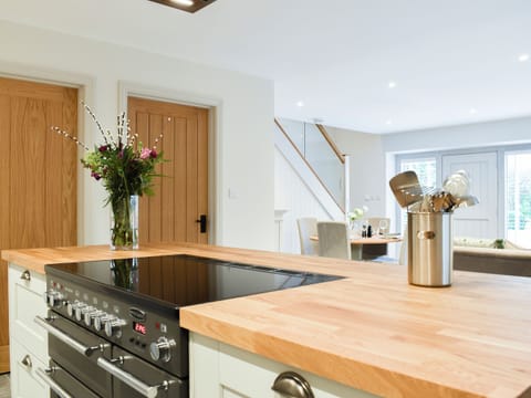 Kitchen | The Old Stables 2 - The Old Stables, Winterslow, near Salisbury