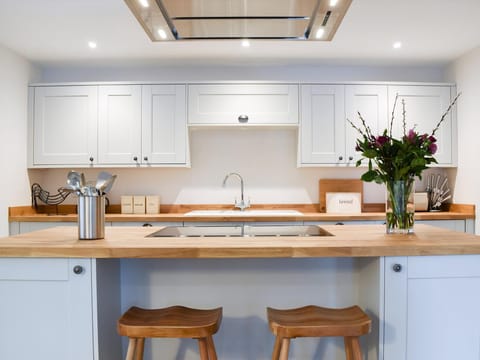 Kitchen | The Old Stables 2 - The Old Stables, Winterslow, near Salisbury