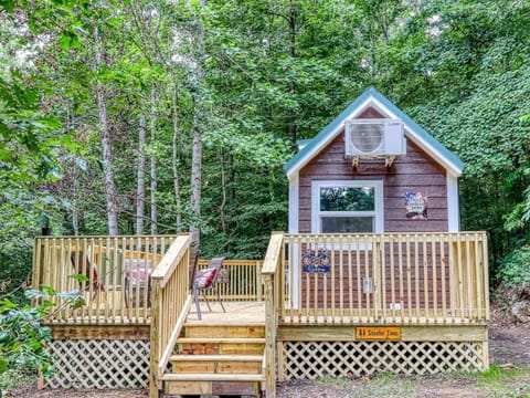 Super Cute Instagramable Tiny House!