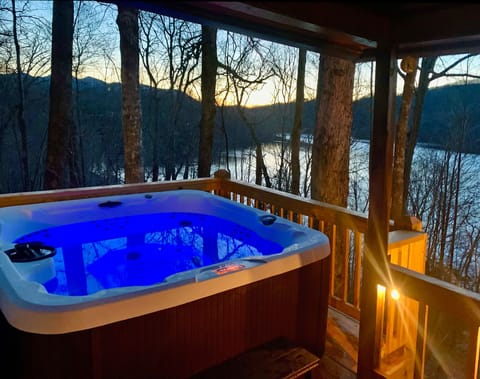 Soak under the stars with stunning Nantahala Lake views