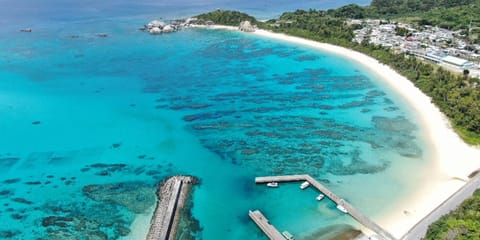 Beach nearby, sun loungers, beach umbrellas, beach towels