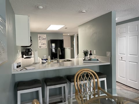 Breakfast nook with additional seating for four