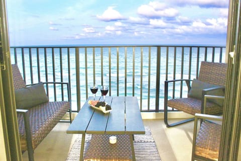 Welcome to the Ocean Breeze Condo, where the ocean is calling…