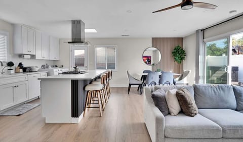 * No Occupancy Tax
* No Airbnb Service Fee 
* No Hidden Fees 
* On-site Washer &amp; Dryer 
* Free Parking 
* Responsive Host