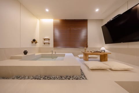 Premium bedding, down comforters, soundproofing, free WiFi