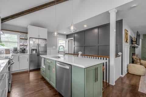 Step into a chef’s haven with our well-appointed kitchen, blending functionality and sophistication. Perfect for preparing feasts, hosting gatherings, or enjoying casual breakfasts together.