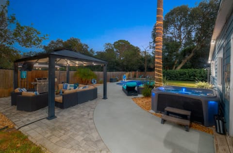 Poolside comfort day or night