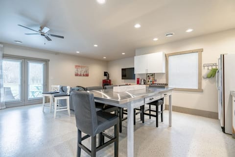 Open Concept Dining Area