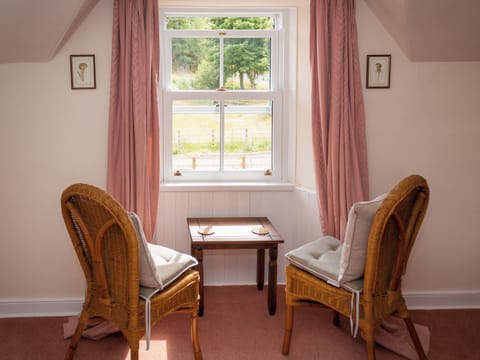 Double bedroom | South Cottage - Howpasley Farm, Howpasley, near Hawick