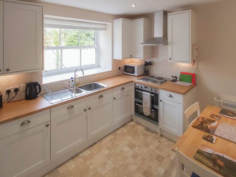 Kitchen/diner | South Cottage - Howpasley Farm, Howpasley, near Hawick