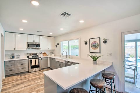 Fully Equipped Kitchen | Spices | Toaster | Ninja Blender