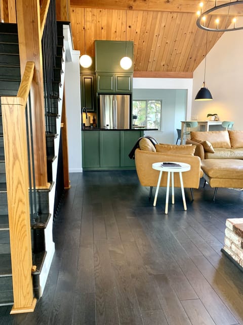 Beautiful flow from the main level entry way into the Great Room and Kitchen