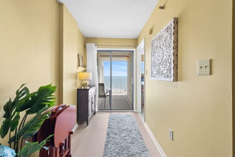 Enjoy the fantastic oceanfront views!