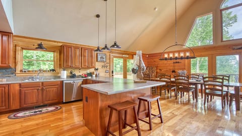 The island seating keeps everyone enjoying cooking time!