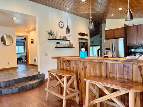 Kitchen Bar