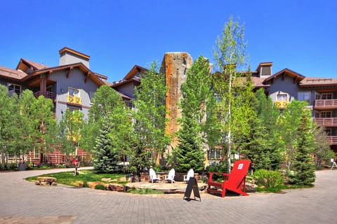 Room, 1 Bedroom | Property grounds