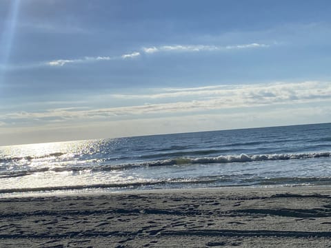 Only short walk to the beach - beach toys are provided 