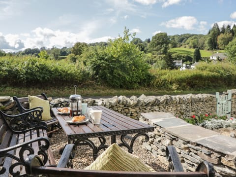 Cottage | Outdoor dining