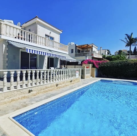 Villa Karapete