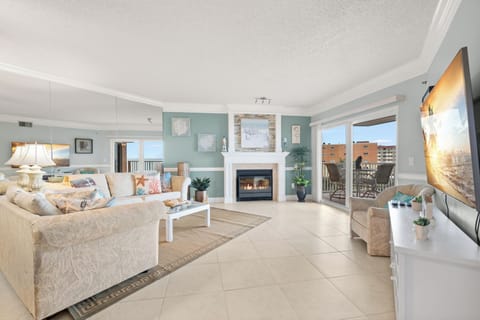Condo (2 Bedrooms) | Property amenity