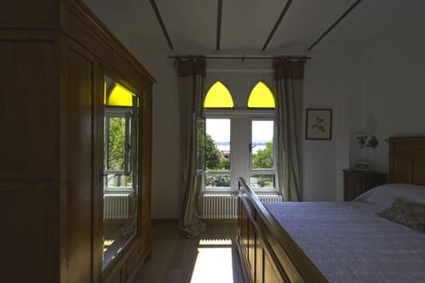 Memory foam beds, individually furnished, desk, free WiFi