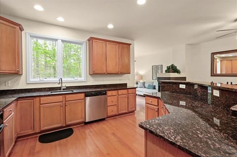 2nd Kitchen and Dining (4)